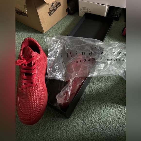 SOLD OUT & RARE FIND!! - FILLING PIECES MID TOP TRANSFORMED PYRAMID (red) - Picture 2 of 7
